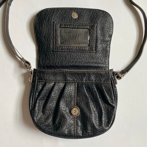Y2K black faux leather crossbody bag - Picture 4 of 8